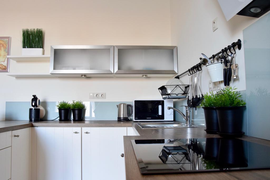 Luxury Apartment By Hi5 - Kiraly Street Suite Βουδαπέστη Εξωτερικό φωτογραφία