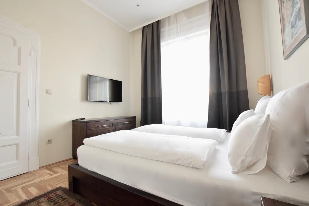 Luxury Apartment By Hi5 - Kiraly Street Suite Βουδαπέστη Εξωτερικό φωτογραφία